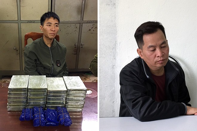Người đàn ông mang 24 bánh heroin và 6.000 viên ma túy trong balo Đối tượng Sùng và Phương cùng tang vật .Ảnh: TL