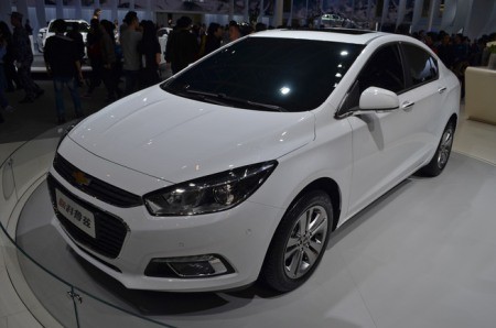 Hình ảnh nội thất xe Cruze phiên bản mới 2016 Hình ảnh nội thất xe Cruze phiên bản mới 2016