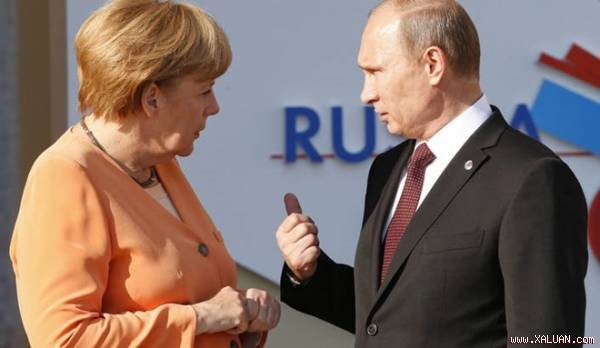 Đức – Mỹ “choảng nhau nảy lửa” vì Putin và Ukraine Thủ tướng Đức Angela Merkel và Tổng thống Nga V.Putin.