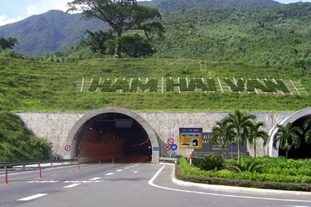 Hầm đường bộ Hải Vân đóng cửa từ 3 đến 4 giờ sáng dịp Tết Hầm đường bộ Hải Vân đóng cửa từ 3 đến 4 giờ sáng dịp Tết
