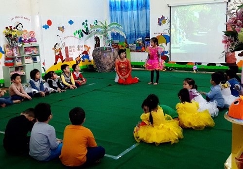 Cô giáo mắc bệnh ung thư vẫn kiên cường đứng lớp Cô giáo mắc bệnh ung thư vẫn kiên cường đứng lớp