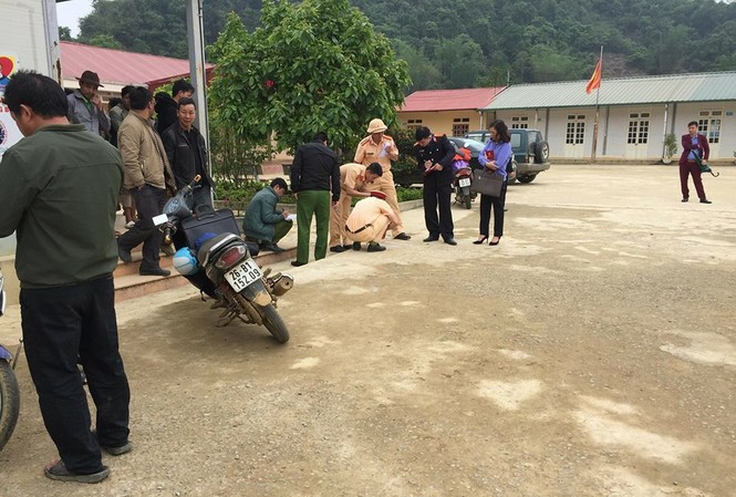 Lùi xe làm chết học sinh: Hé lộ lí do thầy giáo nhận tội thay cô giáo Hiện trường vụ tai nạn.