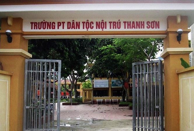 Sở Giáo dục Phú Thọ nhập cuộc vụ Hiệu trưởng bị tố lạm dụng học sinh Hiệu trưởng Trường phổ thông Dân tộc Nội trú trung học cơ sở huyện Thanh Sơn, tỉnh Phú Thọ bị tố lạm dụng hàng loạt học sinh nam.
