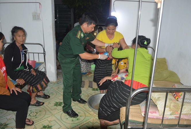 Mâu thuẫn vợ chồng, người phụ nữ ăn lá ngón tự tử Mâu thuẫn vợ chồng, người phụ nữ ăn lá ngón tự tử
