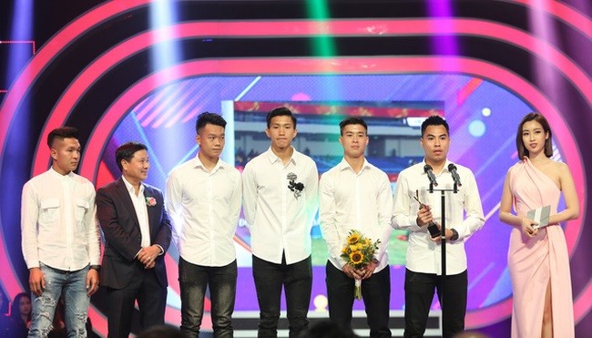 VTV Awards 2018: U23 Việt Nam trở thành 'Nhân vật của năm' Đội tuyển U23 trở thành Nhân vật của năm tại VTV Awards 2018