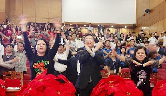 Bộ Văn hoá ra văn bản về việc tập thể dục giữa giờ Sau Bộ Y tế, Bộ Văn hoá hưởng ứng tập thể dục giữa giờ