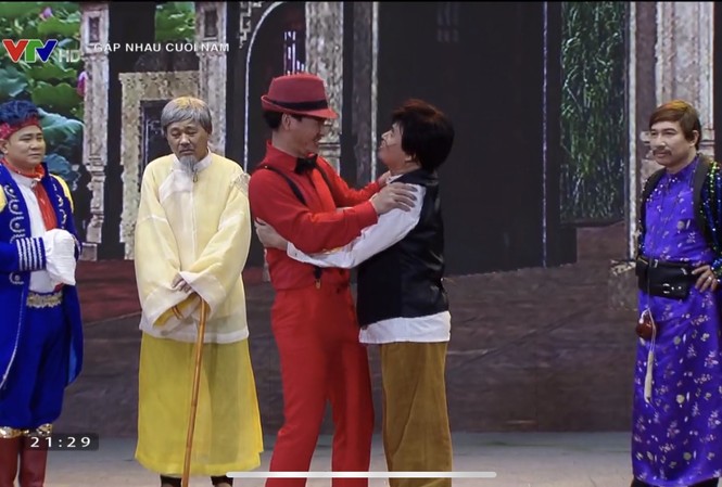 Gặp nhau cuối năm: Vắng Táo quân, chuyện Làng Vũ Đại vẫn đả kích loạt tiêu cực Gặp nhau cuối năm với hình thức mới so với Táo quân