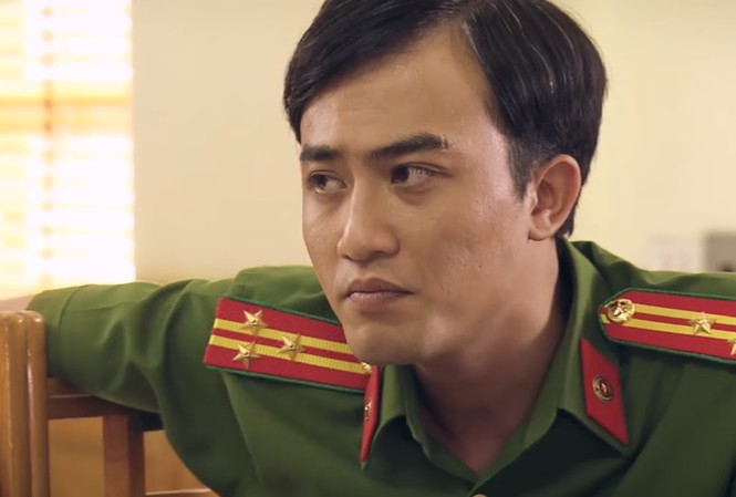 Doãn Quốc Đam: Đạo diễn Khải Hưng từng không tin tôi diễn ra chất công an Doãn Quốc Đam trong vai Thủ trưởng cơ quan điều tra của "Sinh tử"