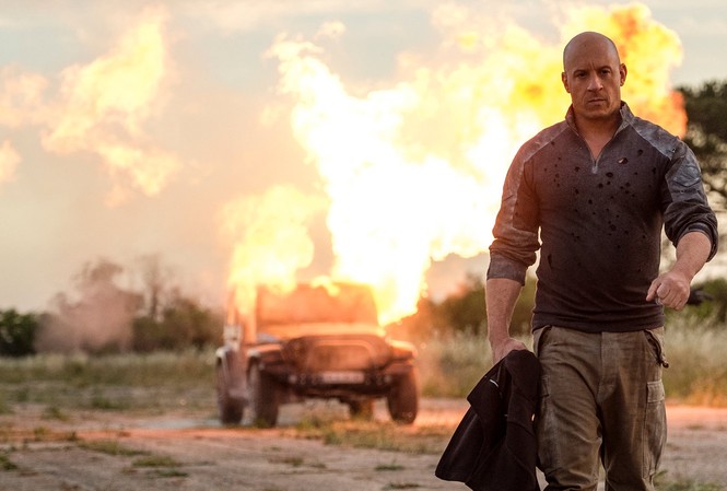 Rạp phim trở lại sau giãn cách, bom tấn của Vin Diesel hot nhất Bom tấn "Bloodshot" giữ vị trí ăn khách nhất sau khi rạp chiếu phim mở cửa trở lại