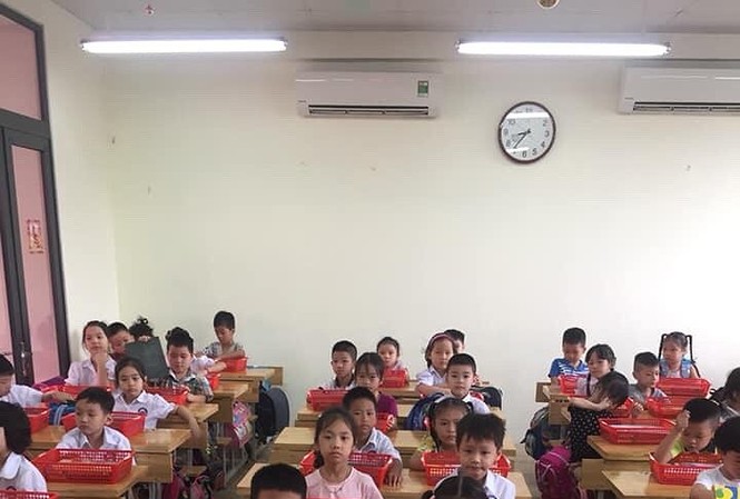Đây là lí do khiến nhiều phụ huynh, học sinh Hà Nội bức xúc Một lớp học có sĩ số 59 học sinh