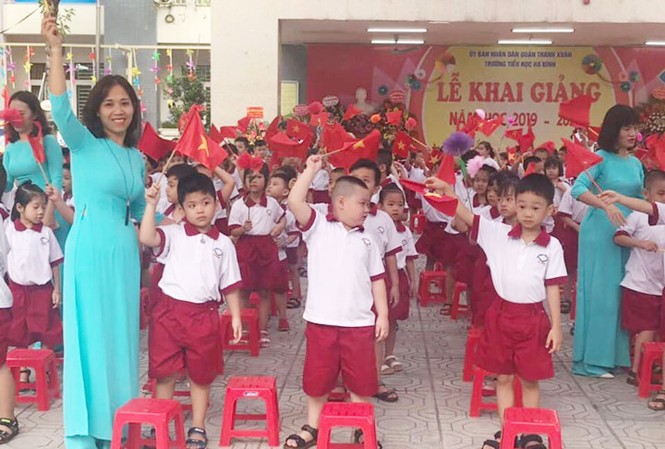 Các trường học ra sao sau vụ cháy Cty phích nước Rạng Đông Cô trò ngôi trường cách khu vực cháy 300m trong ngày khai giảng vừa qua