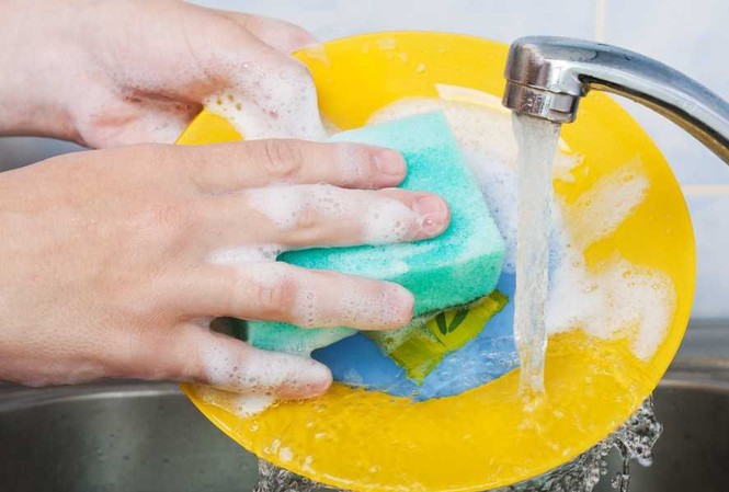 5 sai lầm khi rửa bát có hại cho sức khỏe 5 sai lầm khi rửa bát có hại cho sức khỏe