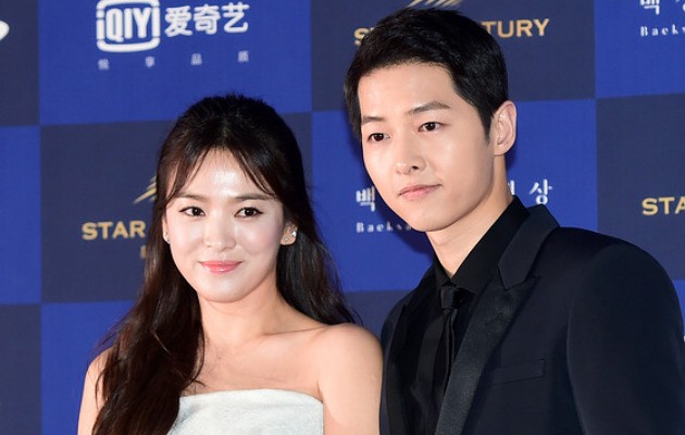 Hành động ngọt ngào của Song Hye Kyo với Song Joong Ki khiến fan 'tan chảy' Hành động ngọt ngào của Song Hye Kyo với Song Joong Ki khiến fan 'tan chảy'