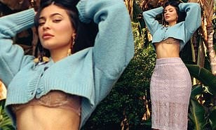 Kylie Jenner khoe eo siêu nhỏ và 'vòng 3' nảy nở Kylie Jenner khoe eo siêu nhỏ và 'vòng 3' nảy nở