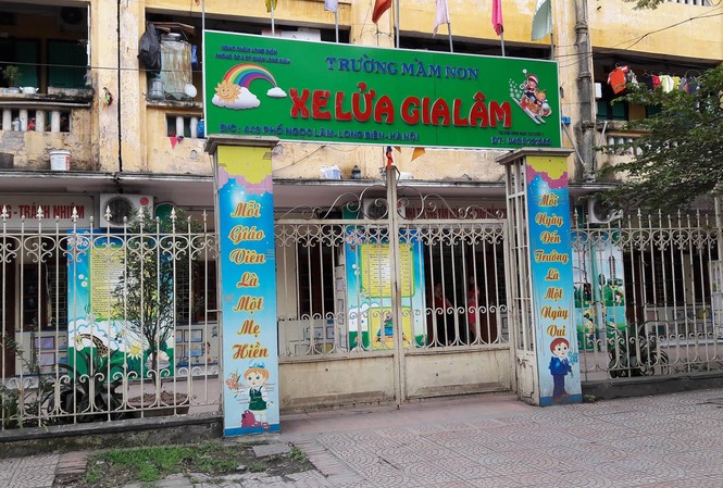 Vụ bé gái 3 tuổi nghi bị xâm hại tại trường: Cô giáo viết tường trình Vụ bé gái 3 tuổi nghi bị xâm hại tại trường: Cô giáo viết tường trình
