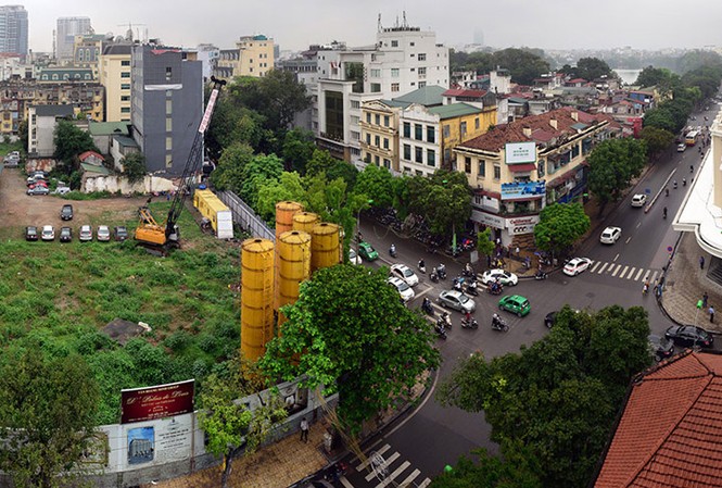Hà Nội: Thanh tra đất nông nghiệp, đất công tại 10 quận, huyện Một lô đất rộng 4.000m2 bỏ hoang giữa trung tâm quận Hoàng Kiếm. Ảnh minh họa