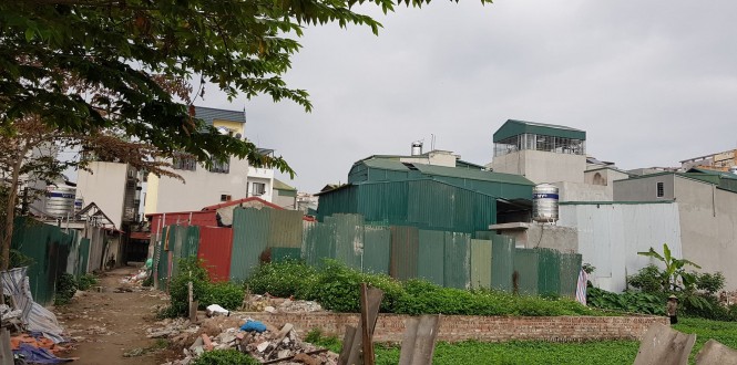 Hà Nội xử lý 357 vi phạm trật tự xây dựng trong 6 tháng Phường Định Công, quận Hoàng Mai, nơi đang bùng phát xây dựng nhà không phép trên đất nông nghiệp.