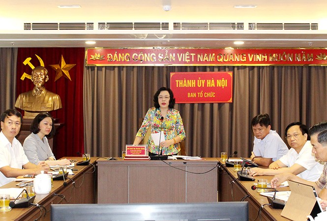 Phó Bí thư Thành ủy Hà Nội nói về quy trình bầu trực tiếp bí thư tại Đại hội Bà Ngô Thị Thanh Hằng phát biểu tại Hội nghị trực tuyến sáng 1/7. Ảnh: KTĐT