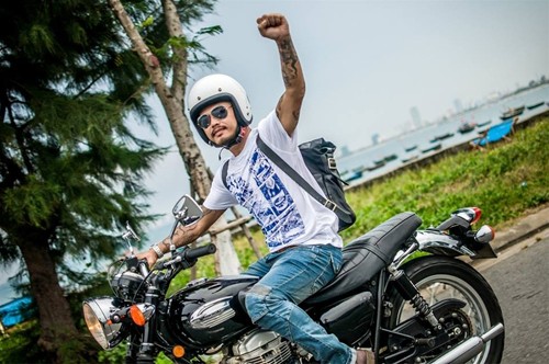 Hồi ký Trần Lập: Bỏ cả 'núi tiền' chơi xe 'độ' Trần Lập mê xe "độ" không chỉ vì sự độc đáo, tốc độ, mà còn là câu chuyện văn hóa đằng sau thú chơi.
