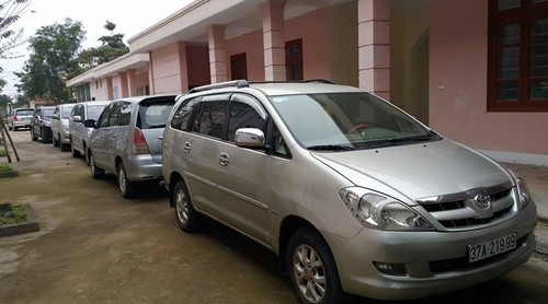 Cựu thầy giáo lừa 20 ôtô mang đi cắm Tang vật 20 ôtô Anh và Đông đã lừa đảo trót lọt. Ảnh: Hải Bình.