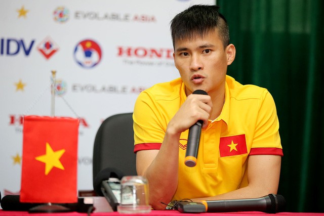 Công Vinh: 'Đội tuyển Việt Nam chưa thể lột xác ngay được' Công Vinh cho rằng đội tuyển Việt Nam cần thời gian để tiến bộ - Ảnh: Gia Hưng