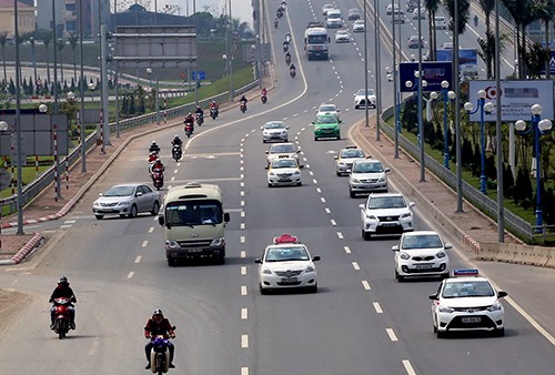Những quy định có hiệu lực từ tháng 4 Từ 1/4 mức bồi thường của doanh nghiệp bảo hiểm với thiệt hại về người do xe cơ giới gây ra sẽ là 100 triệu đồng/người/vụ, cao hơn 30 triệu so với mức hiện nay. Ảnh minh họa: Bá Đô.