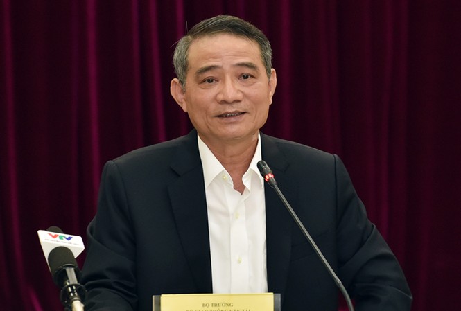 Bộ trưởng Bộ GTVT: Tàu đứng một chỗ nhưng vòi hút cát chui tận đâu đâu Bộ trưởng Bộ GTVT Trương Quang Nghĩa chỉ ra nhiều bất cập của các dự án nạo vét luồng lạch.