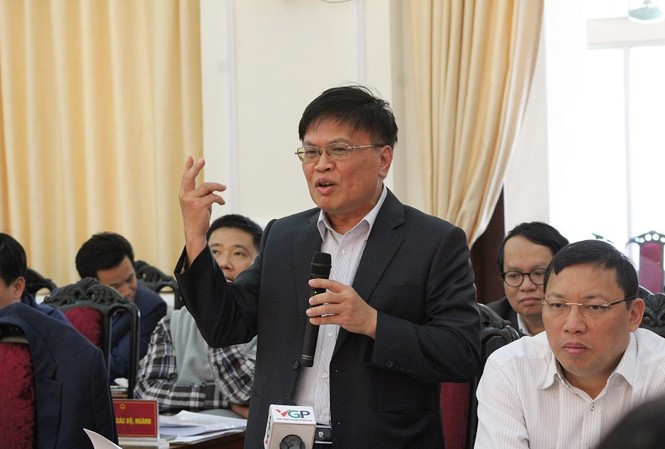 Không thay đổi việc công nhận giáo sư, xã hội sẽ tiếp tục bức xúc Ông Nguyễn Đình Cung bày tỏ sự không hài lòng khi chưa có sự thay đổi trong việc phong giáo sư. (ảnh Văn Kiên)