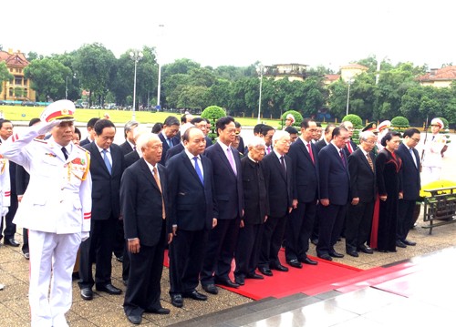 Lãnh đạo Đảng, Nhà nước viếng Chủ tịch Hồ Chí Minh Lãnh đạo Đảng, Nhà nước viếng Chủ tịch Hồ Chí Minh