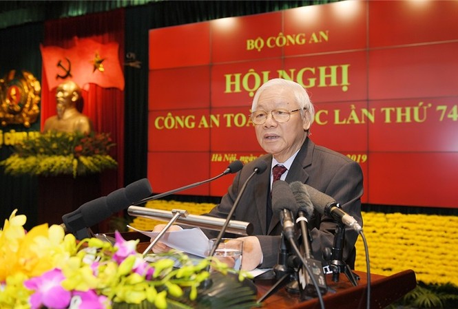 'Xử lý nghiêm cán bộ sai phạm không làm giảm uy tín lực lượng công an' Tổng Bí thư, Chủ tịch nước Nguyễn Phú Trọng phát biểu tại Hội nghị Công an toàn quốc lần thứ 74. Ảnh: Bộ Công an