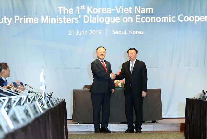 Việt Nam - Hàn Quốc: Lần đầu đối thoại kinh tế cấp Phó Thủ tướng Phó Thủ tướng Vương Đình Huệ và Phó Thủ tướng Hàn Quốc Hong Nam Ki