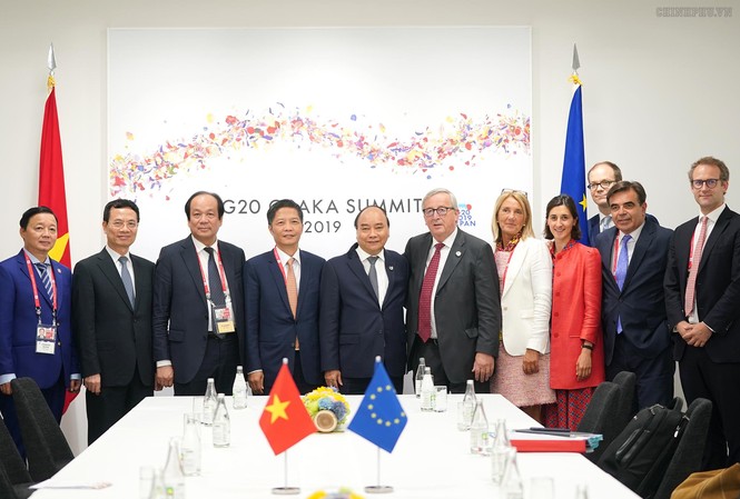 Ngày ký EVFTA đi vào lịch sử quan hệ Việt Nam - EU Thủ tướng Nguyễn Xuân Phúc gặp Chủ tịch Uỷ ban châu Âu (ảnh Q.H)