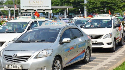 Một hãng taxi ở TPHCM đóng cửa vì khó cạnh tranh Savico Taxi tại Tp. HCM chính thức đóng cửa.