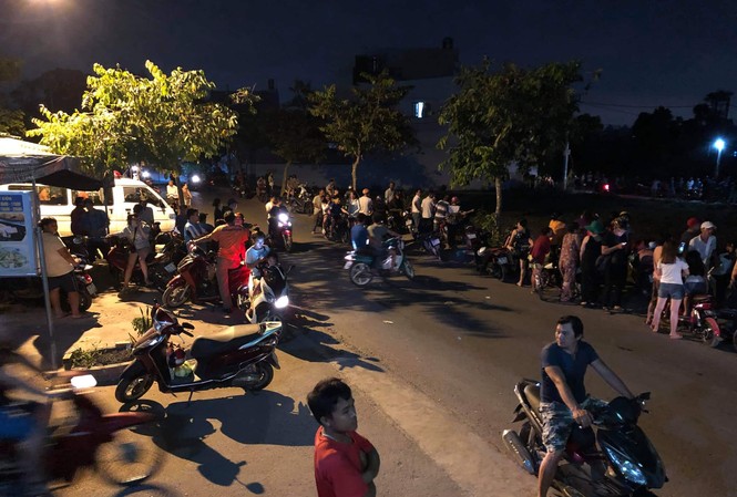 Bắt giữ nghịch tử nghi 'ngáo đá' chém 3 người thân trong nhà thương vong Bắt giữ nghịch tử nghi 'ngáo đá' chém 3 người thân trong nhà thương vong