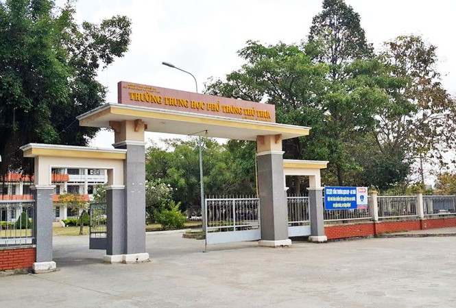 Khởi tố, bắt tạm giam hiệu trưởng từng đến nhà điều tra viên bỏ lại 20 triệu Khởi tố, bắt tạm giam hiệu trưởng từng đến nhà điều tra viên bỏ lại 20 triệu