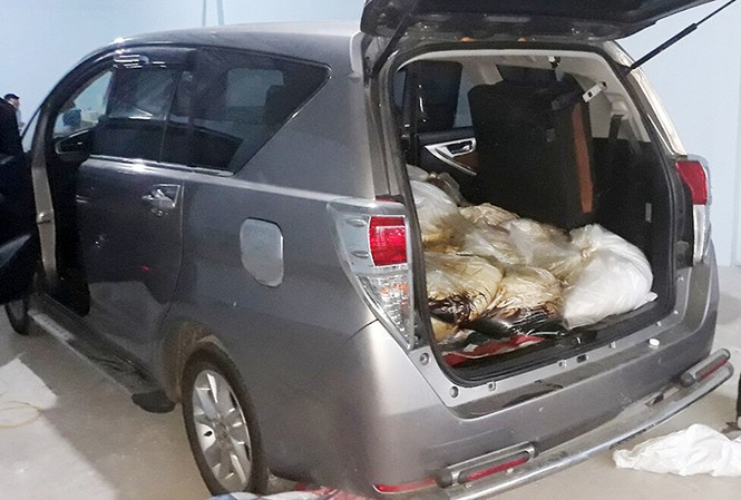 Vì sao lô 500kg ma túy từ Quảng Ninh lọt vào tới TPHCM? Ma tuý trên ôtô. Ảnh: Hải quan TP HCM.