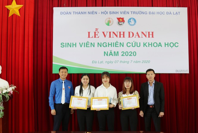 Trường ĐH Đà Lạt: Vinh danh sinh viên nghiên cứu khoa học năm 2020 Trường ĐH Đà Lạt: Vinh danh sinh viên nghiên cứu khoa học năm 2020