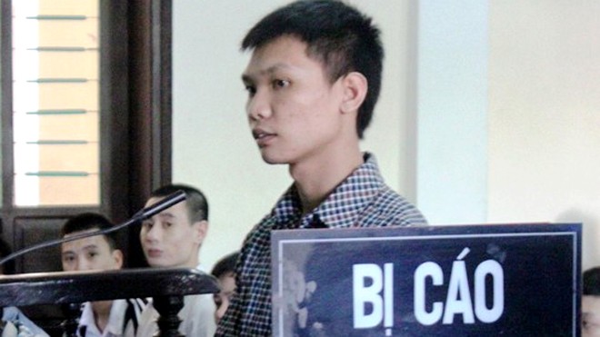 19 thanh niên dàn trận dùng súng bắn nhau vì... quả quất Bị cáo Trần Văn Đô tại phên tòa