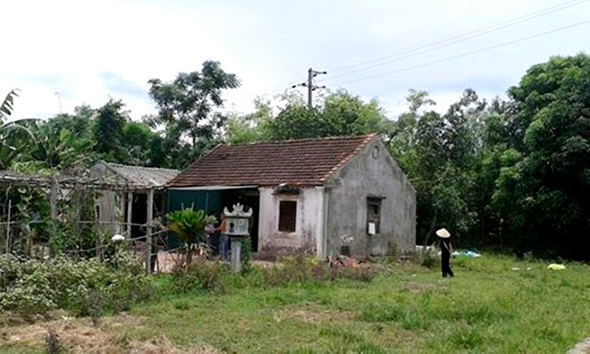 Nghi án người phụ nữ bị sát hại, ném xác xuống giếng Ngôi nhà nơi bà Minh đang ở