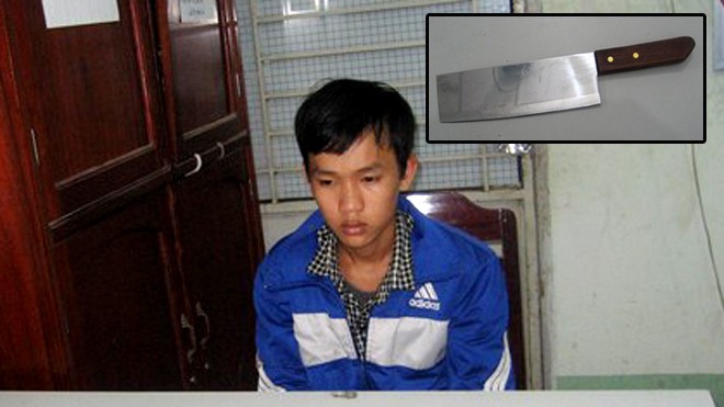 9X điên loạn chém chết người vì bị truy đuổi Với dáng người nhỏ thó, không ai ngờ Thái là kẻ chém chết một người và làm bị thương nhiều người và một trong hai con dao mà Thái dùng để gây án