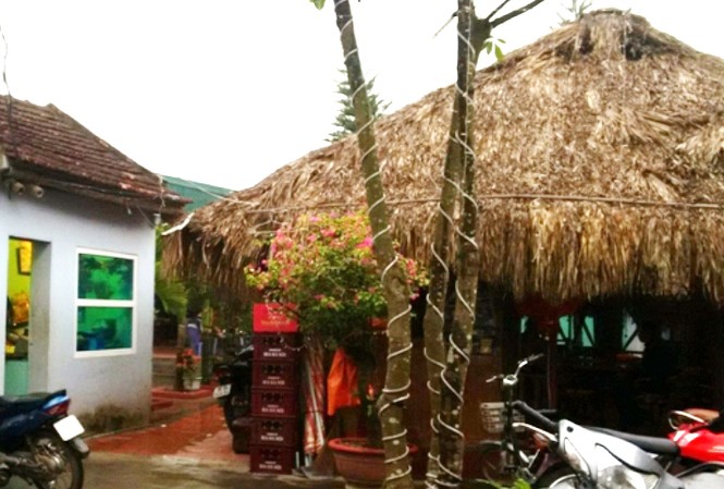 Cảnh sát hóa trang đột kích tóm hàng chục đối tượng đánh bạc Quán cà phê nơi các đối tượng đánh bạc