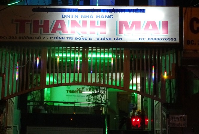 Bắt quả tang 2 đôi nam nữ mua bán dâm trong nhà nghỉ Nhà hàng Thanh Mai bị công an kiểm tra