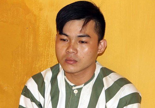 Nam thanh niên cưỡng bức bé gái sau khi giật dây chuyền Nghi can bị bắt giữ