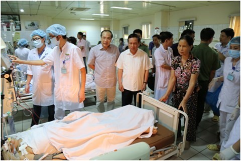 Khởi tố vụ án liên quan đến 7 bệnh nhân chạy thận tử vong Bí thư Tỉnh uỷ Hòa Bình Bùi Văn Tỉnh thăm hỏi, động viên thân nhân có bệnh nhân tử vong