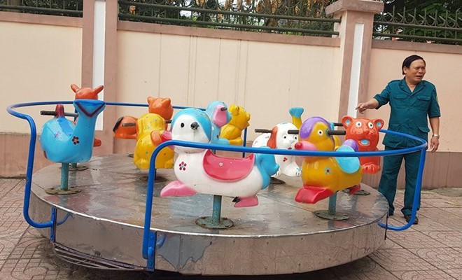 Nữ giáo viên thực tập bị đánh nhập viện: Trẻ tím chân do chơi đu quay Nơi cháu Đ.K bị ngã bầm chân