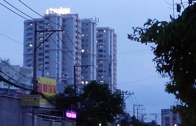 Phát hiện thi thể phẩn hủy của người đàn ông trong chung cư Chung cư nơi xảy ra vụ việc