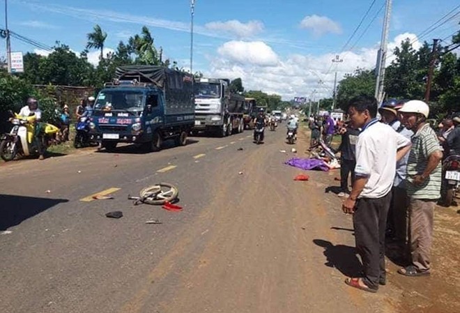 Người đàn ông tử vong sau tiếng nổ lớn nghi dùng mìn tự sát Hiện trường nơi xảy ra vụ nổ