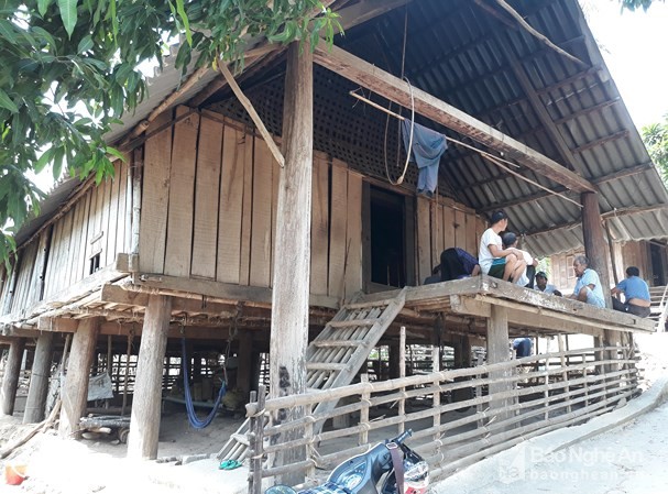 Chấn động ông lão 80 tuổi chém con trai tử vong Ngôi nhà sàn là hiện trường ông Lô Văn Viên chém chết con trai