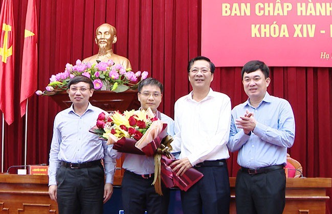 Ông Nguyễn Văn Thắng làm Phó Bí thư Tỉnh ủy Quảng Ninh Lãnh đạo tỉnh Quảng Ninh chúc mừng đồng chí Nguyễn Văn Thắng được bầu giữ chức Phó Bí thư Tỉnh ủy Quảng Ninh, nhiệm kỳ 2015 - 2020.