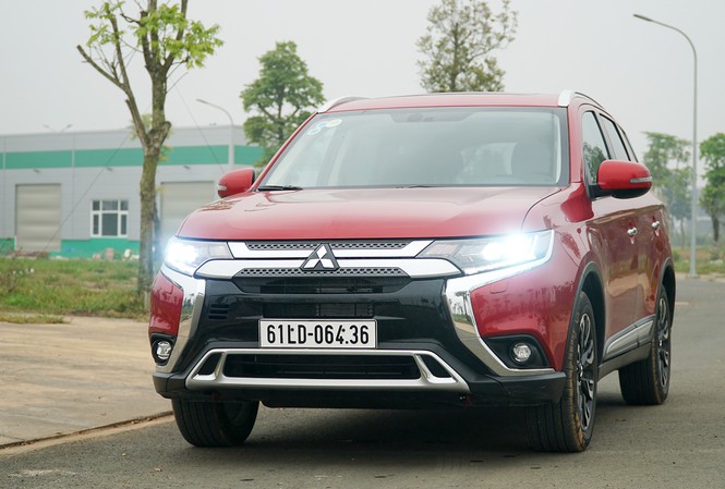 Đánh giá ưu và nhược điểm của Mitsubishi Outlander 2020 Đánh giá ưu và nhược điểm của Mitsubishi Outlander 2020